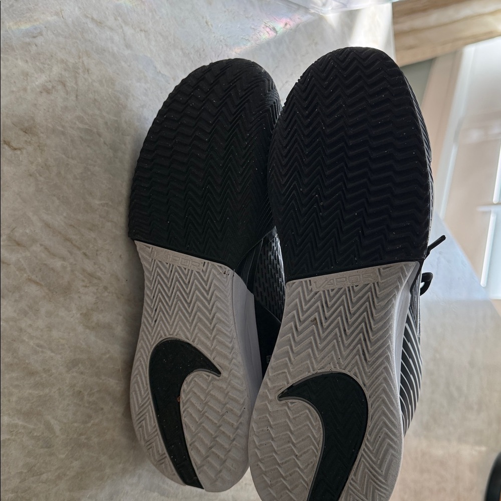 Women’s Vapor Pro Black & White TENNIS Shoes 8.5 - Picture 4 of 8